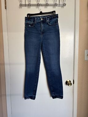 Good American Cropped Jeans Size 8 High Rise Stretch Denim